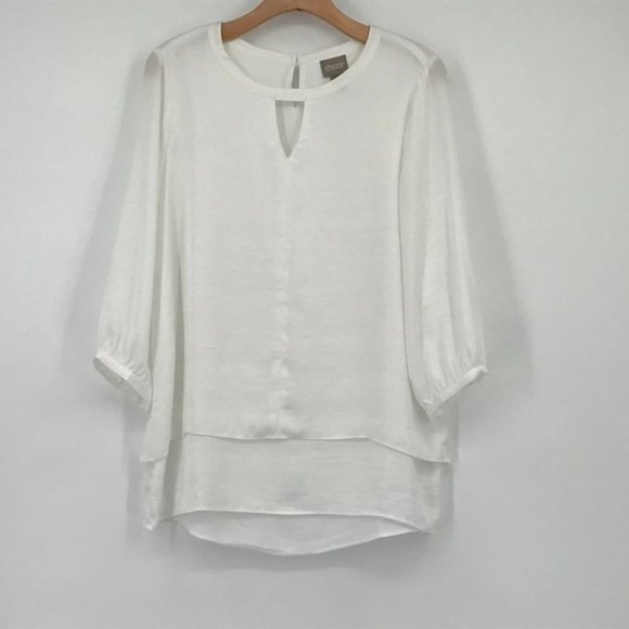 Chicos 1 woman's blouse white layered keyhole size medium 3/4 ballon sleeve - Picture 2 of 6